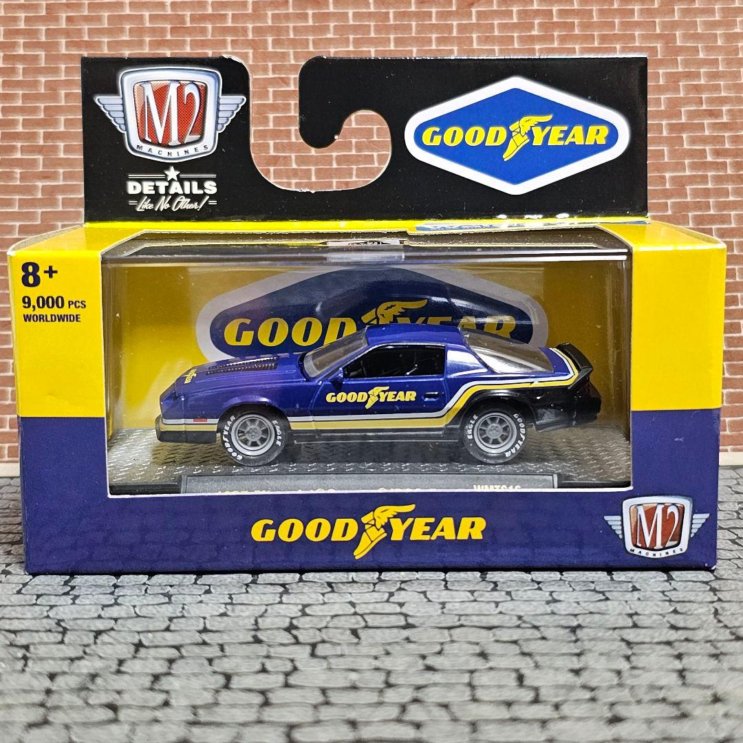 M2マシーン　シボレー　カマロ　IROC-Z グッドイヤー1/64　新品未開封