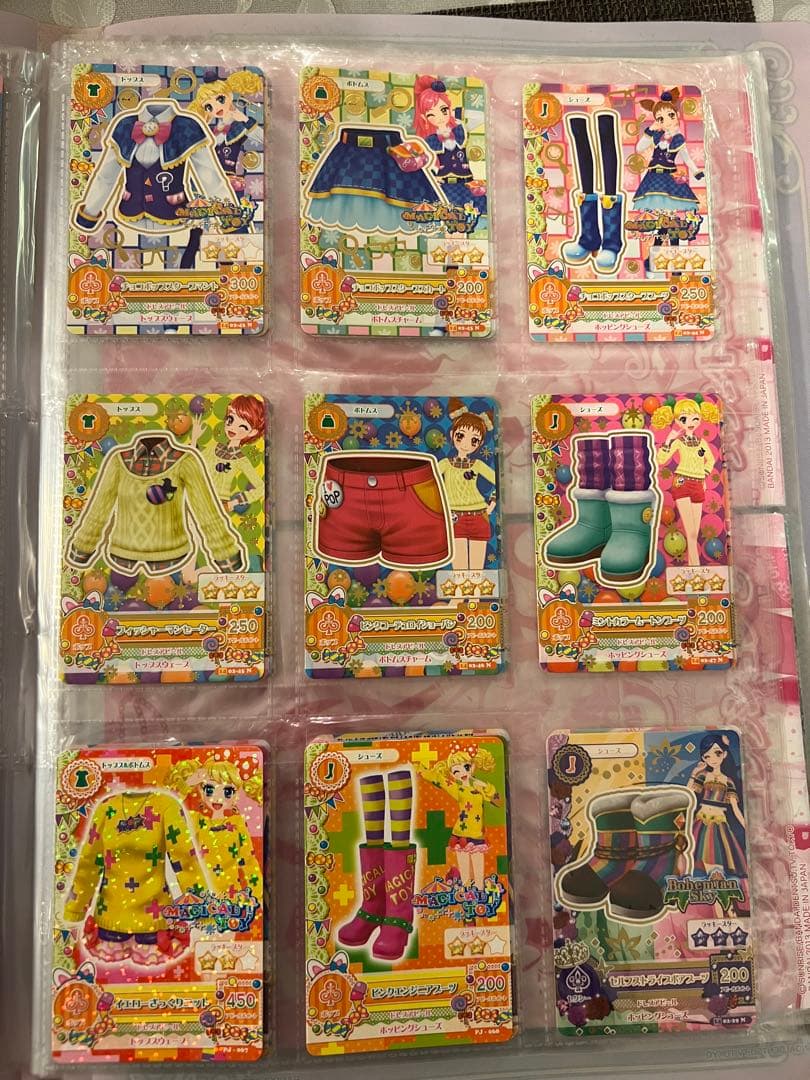 アイカツ ホログラム衣装カードセット 約200枚