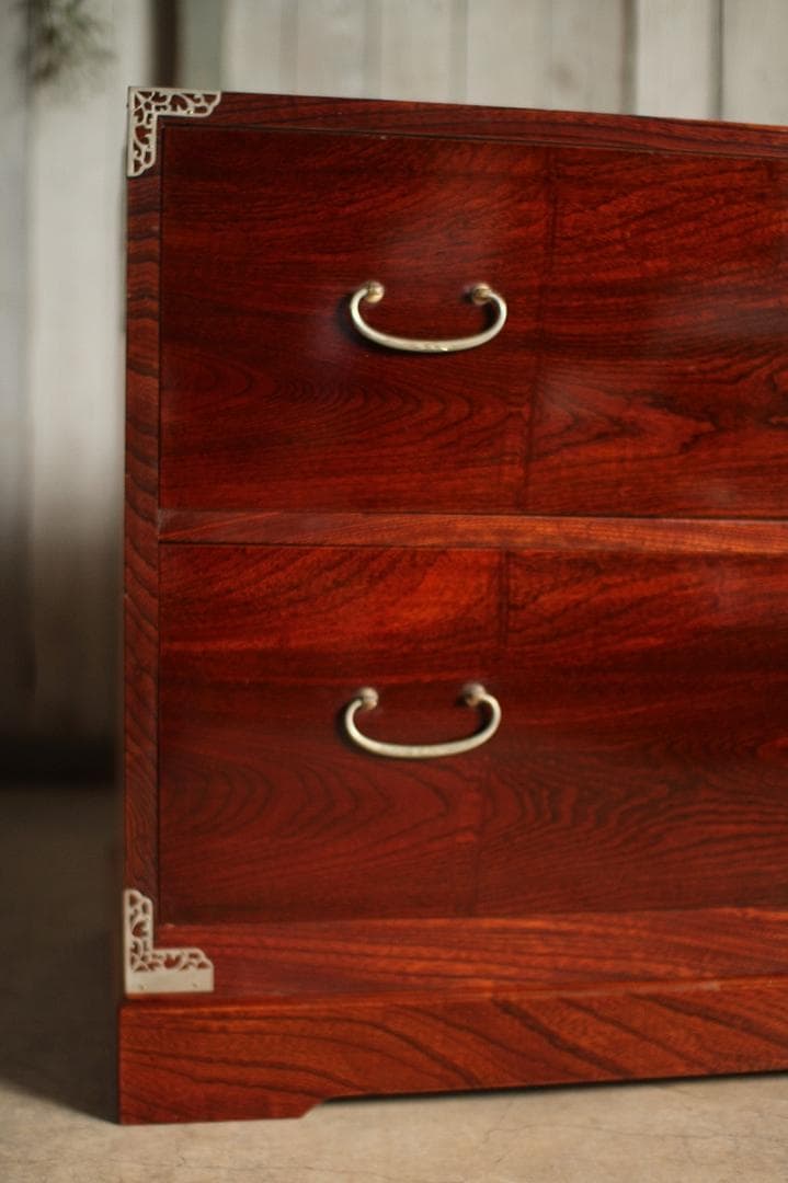 綺麗な前欅の箪笥　2段　引き出し　タンス　収納　古家具　古民家　時代家具