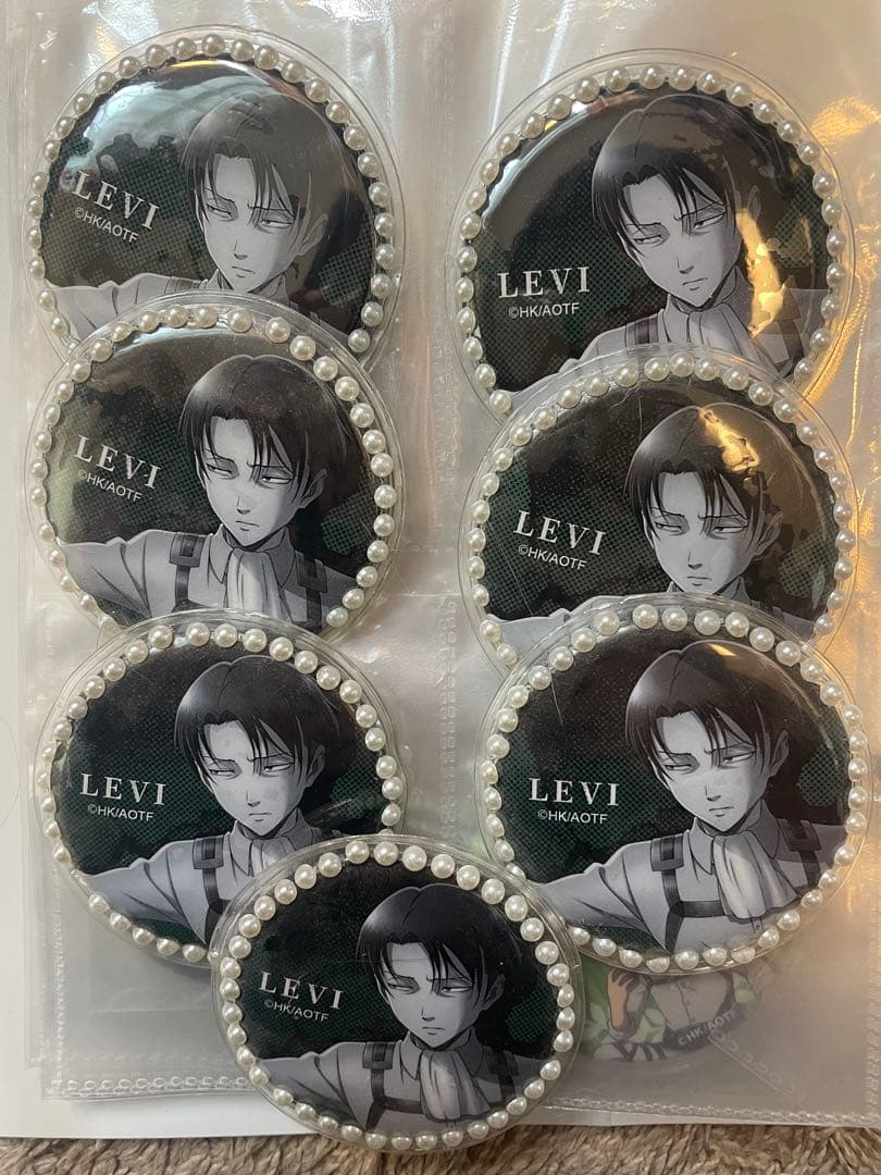 リヴァイ 缶バッジ 海ver