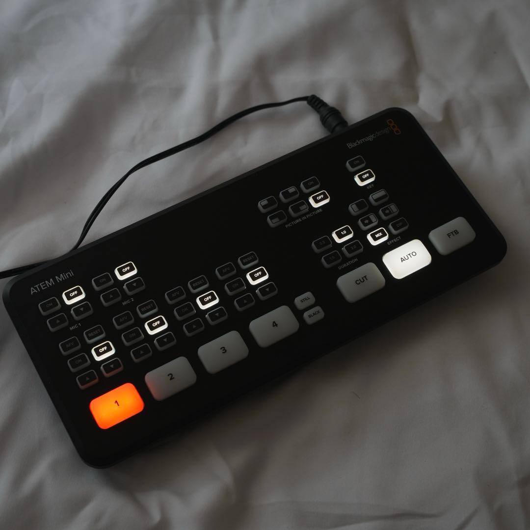 ATEM Mini Blackmagic design外箱付属品