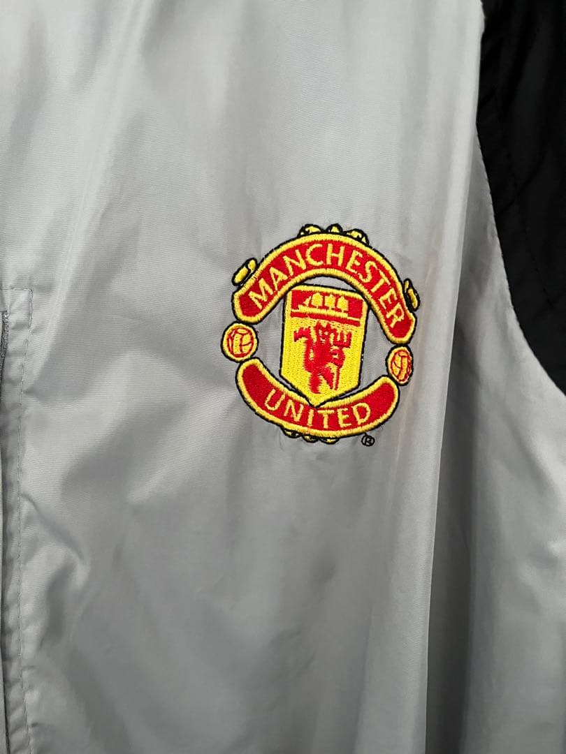 Nike マンチェスター・ユナイテッド ウィンドブレーカー