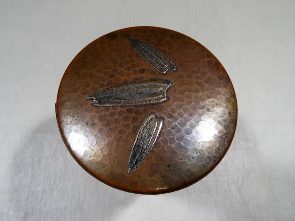 ●玉川堂 笹文 揃い 茶筒 + 茶托五客 鎚起銅 銅製 銅器 黄布 栞 共箱入り