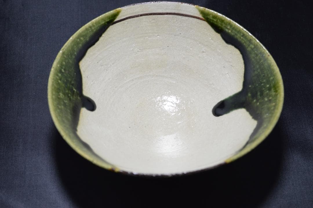 織部焼き　平茶碗　【松本鉄山作】