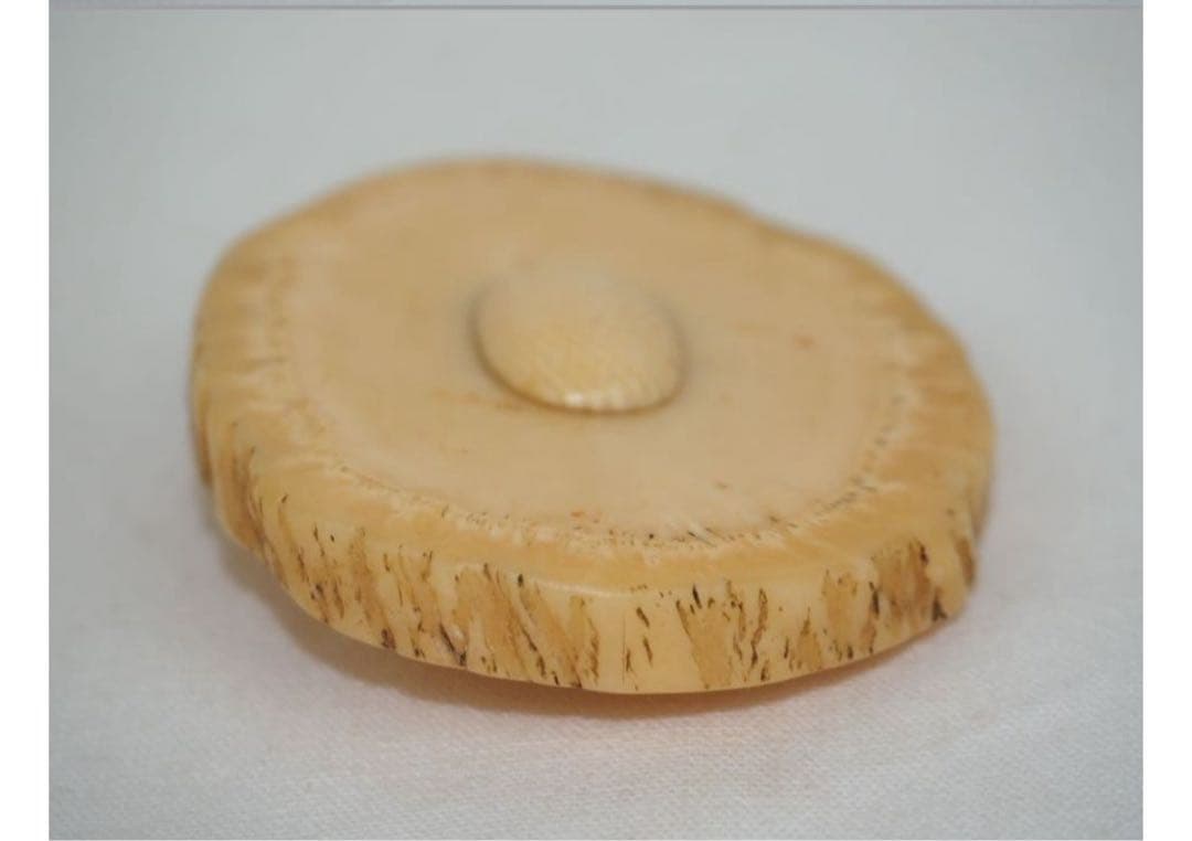 送料無料　時代物　一角提げ物　根付　饅頭　29g