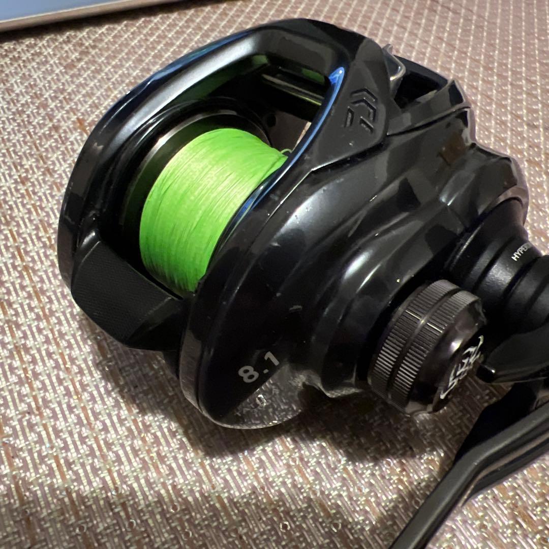 タトゥーラ 300 ベイトリール 8.1:1