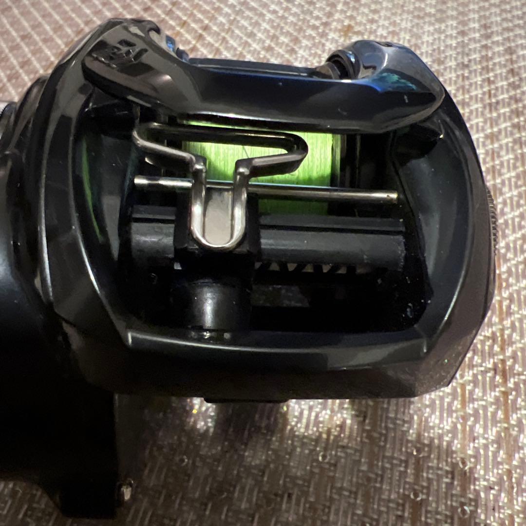 タトゥーラ 300 ベイトリール 8.1:1