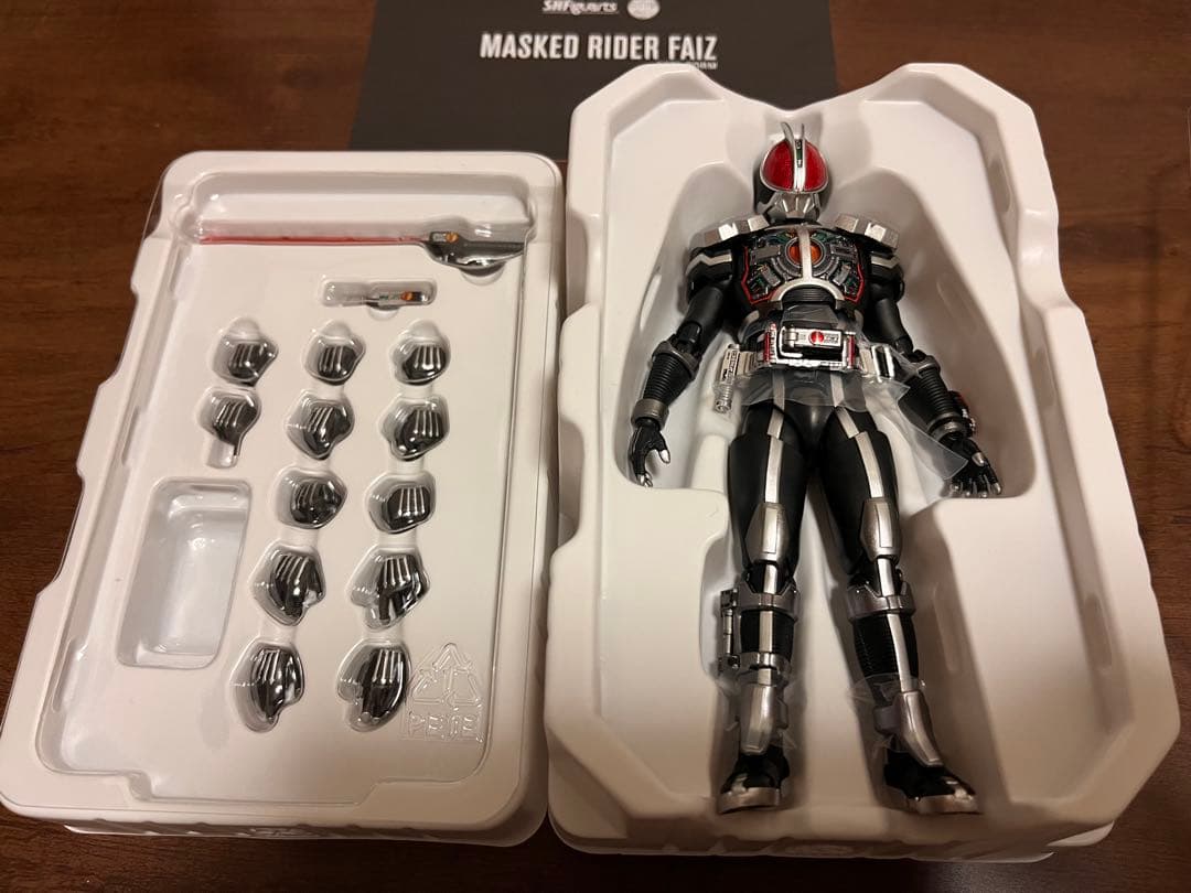 S.H.Figuarts真骨彫製法仮面ライダーファイズアクセルフォーム