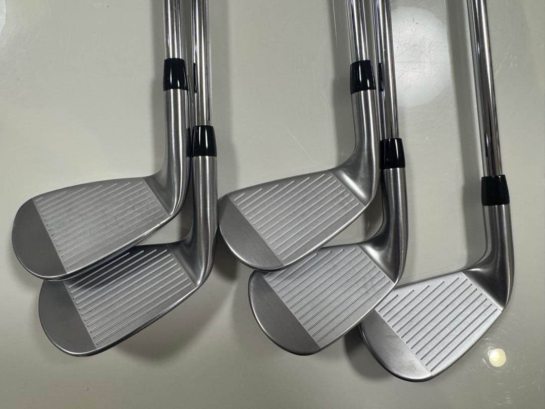 O*s様 美品タイトリストT150 2025 P〜6 AMTシルバー