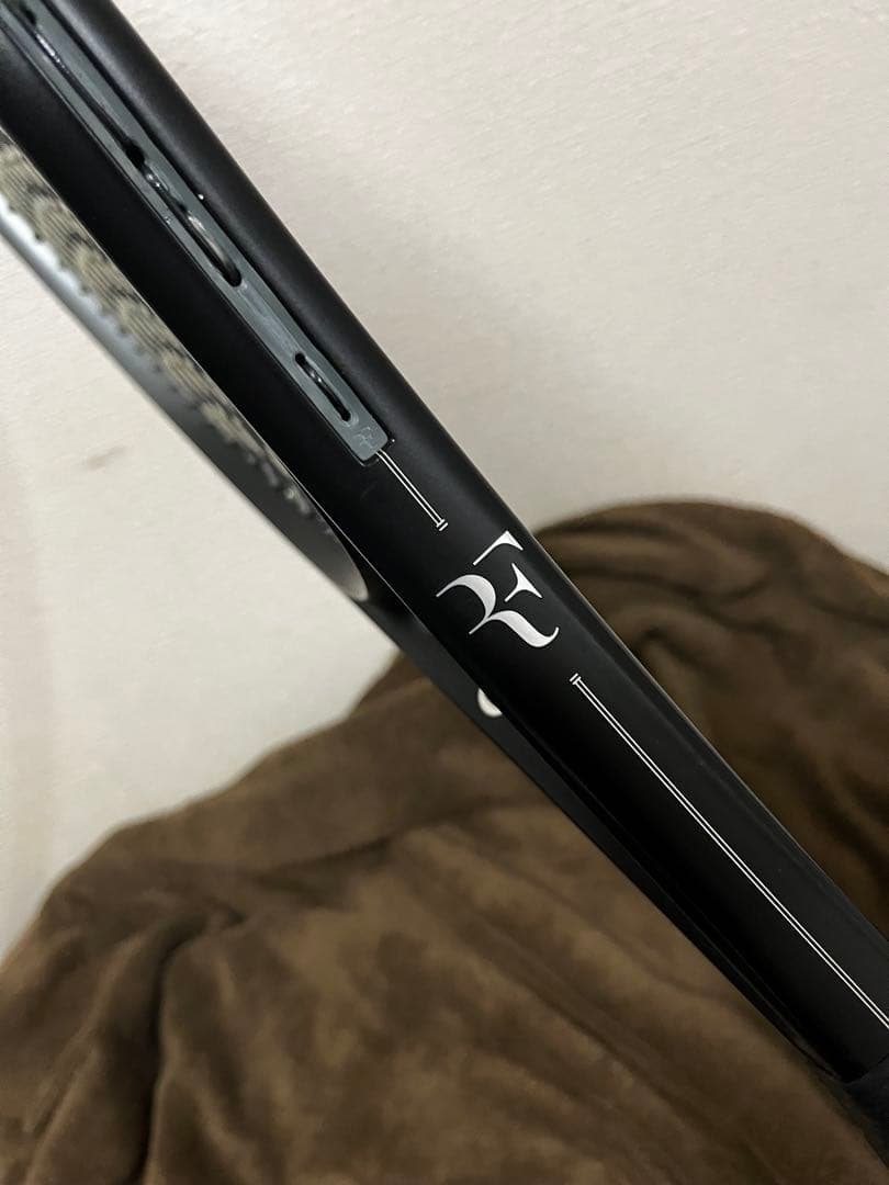 RF01PRO フェデラー　ラケット