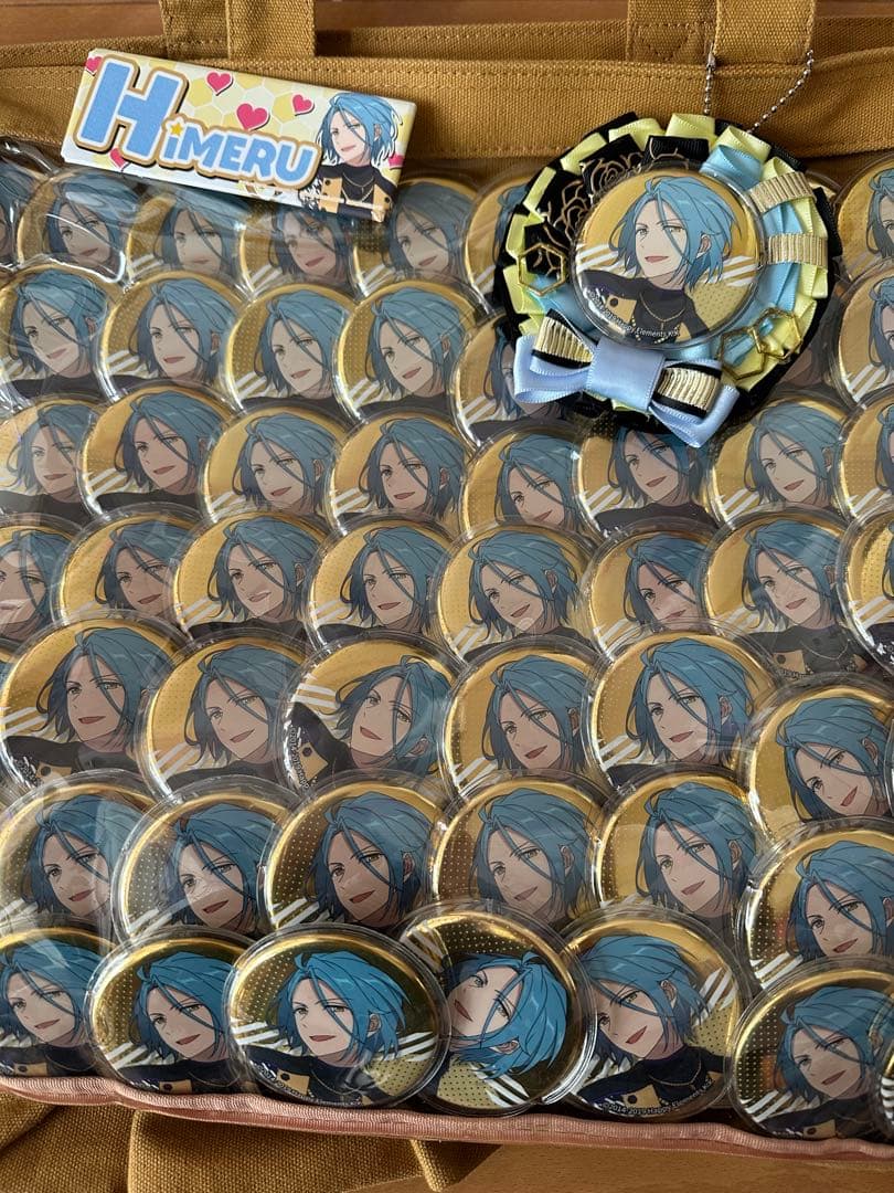 HIMERU あんスタ　ピンバッジ70個　フリル付きバッグ