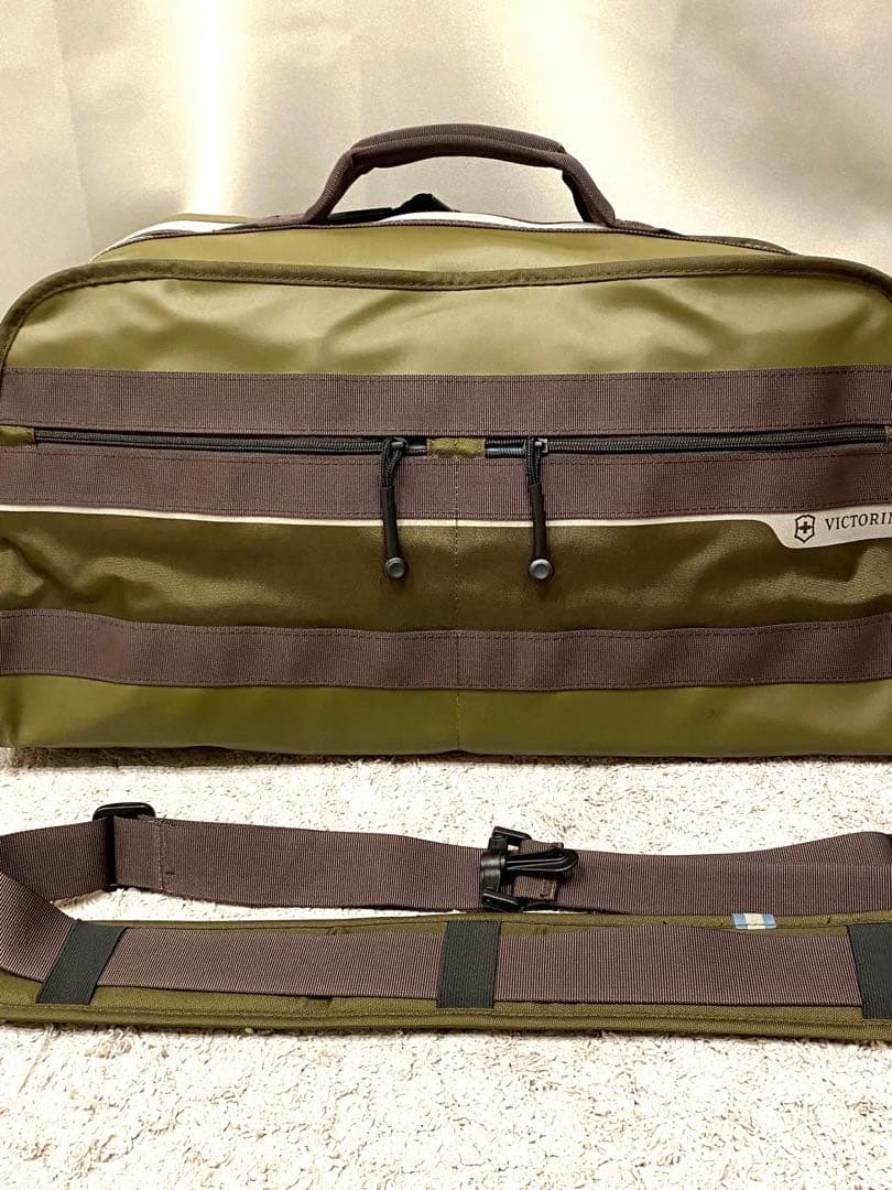 【週末SALE】極美品VICTORINOX ビクトリノックス　ボストンバッグ 緑