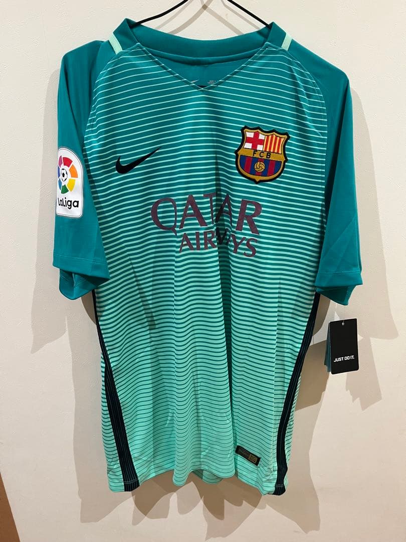 サッカー　NIKE バルセロナ ネイマール　ユニフォーム　未使用、タグ付き