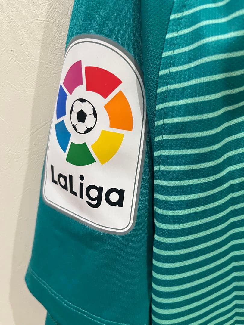 サッカー　NIKE バルセロナ ネイマール　ユニフォーム　未使用、タグ付き