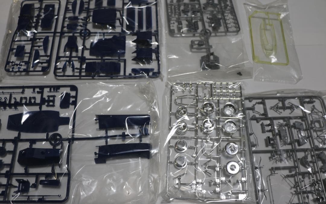 貴重　エブロ製　ローブ・ウォーカーチーム　ロータス72C　Gヒル1/20　プラモ