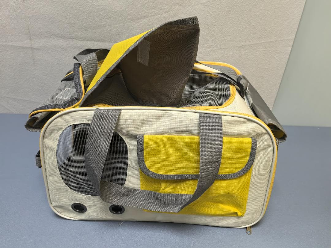 【未使用】ペット用キャリーバッグ 犬猫兼用 折りたたみ式