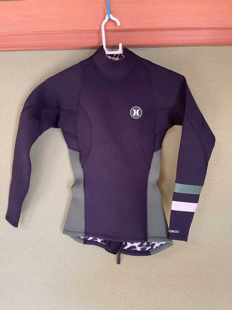 ウェットスーツ　タッパー