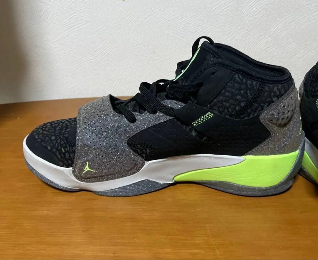 美品NIKE JORDAN ZION 2 PF DV0550-030 28.0㎝