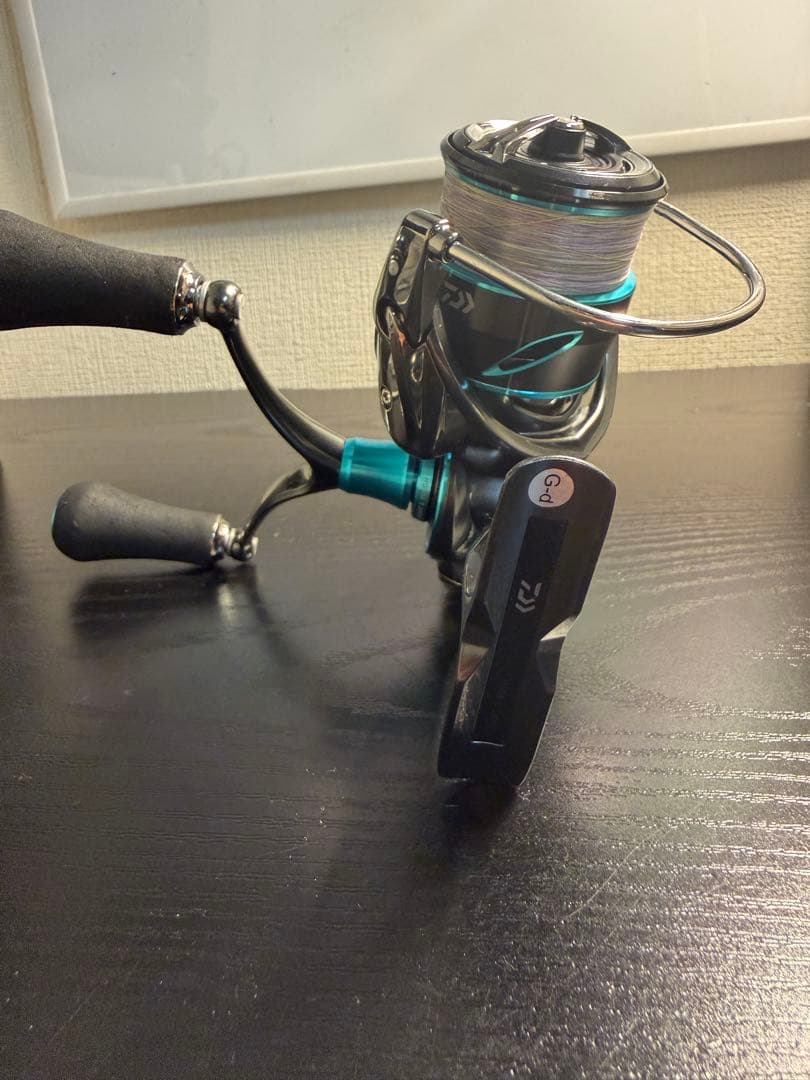 21 エメラルダス AIR LT2500-DH スピニングリール