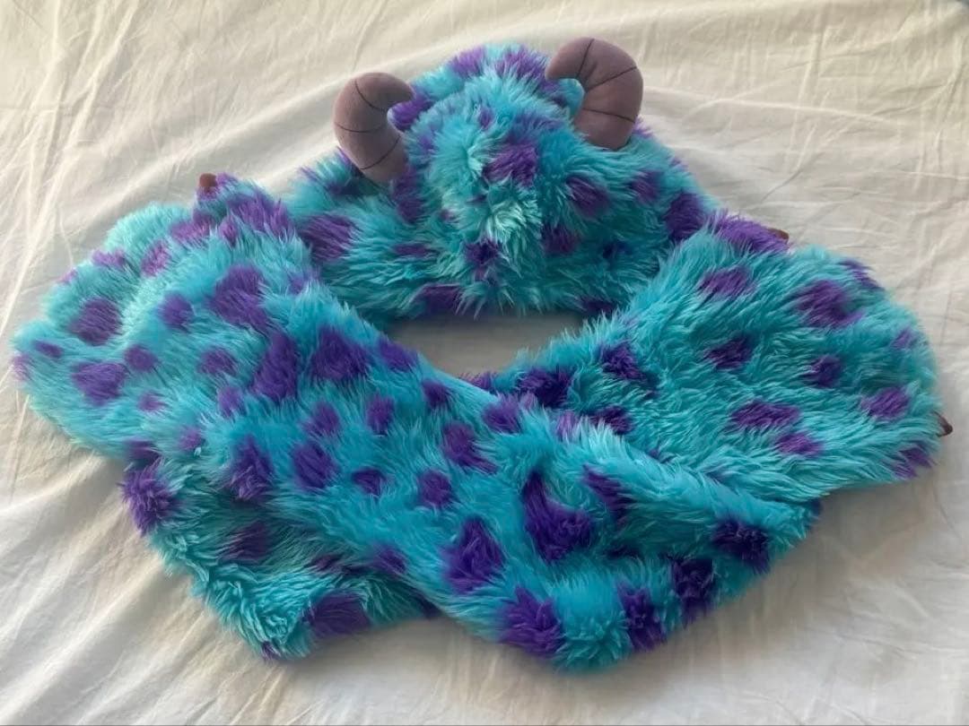 ディズニー　モンスターズインク　サリーマフラーファンキャップ