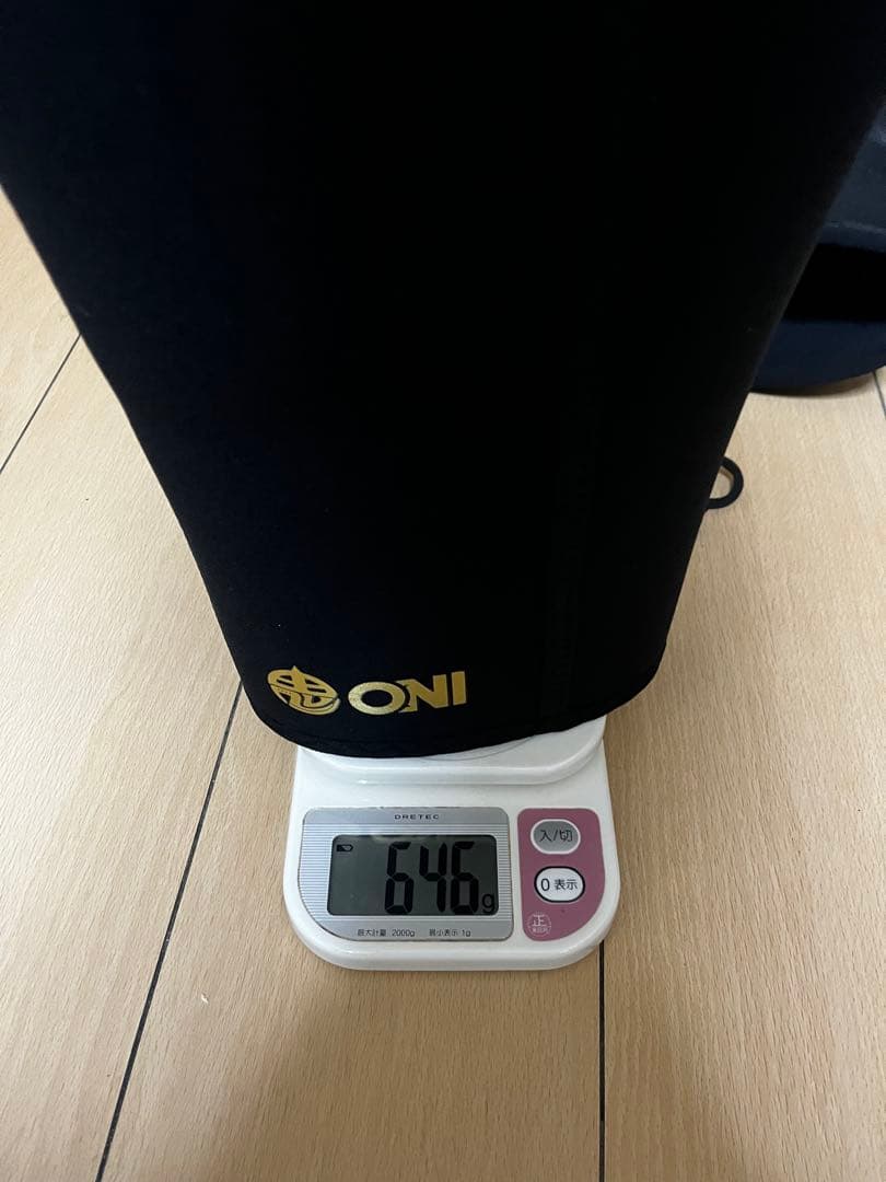 ONI プロ系ニースリーブ　収納袋付き