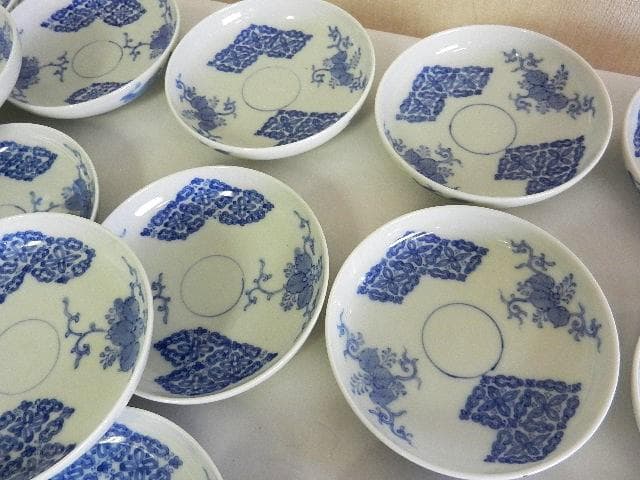 京焼「初代　幹山伝七」作　藍繪深皿２０客（裏印「大日本幹山製」）