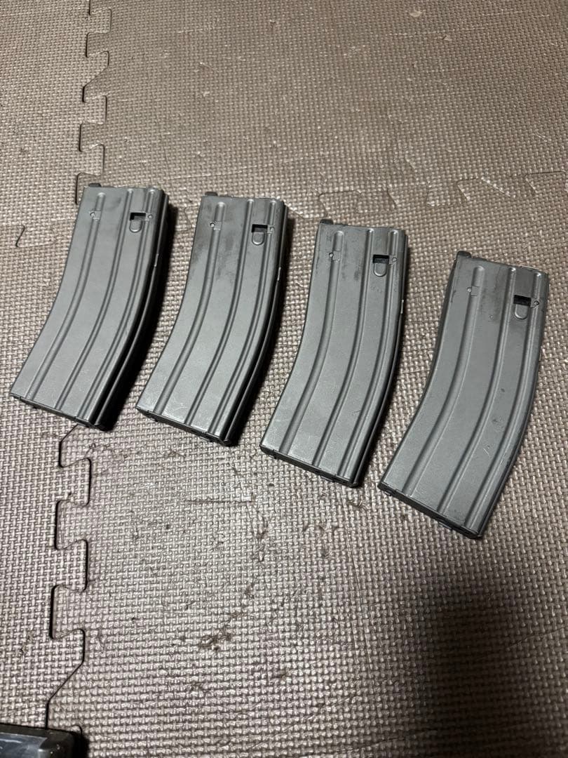 東京マルイ ガスブローバック M4用 マガジン 4本