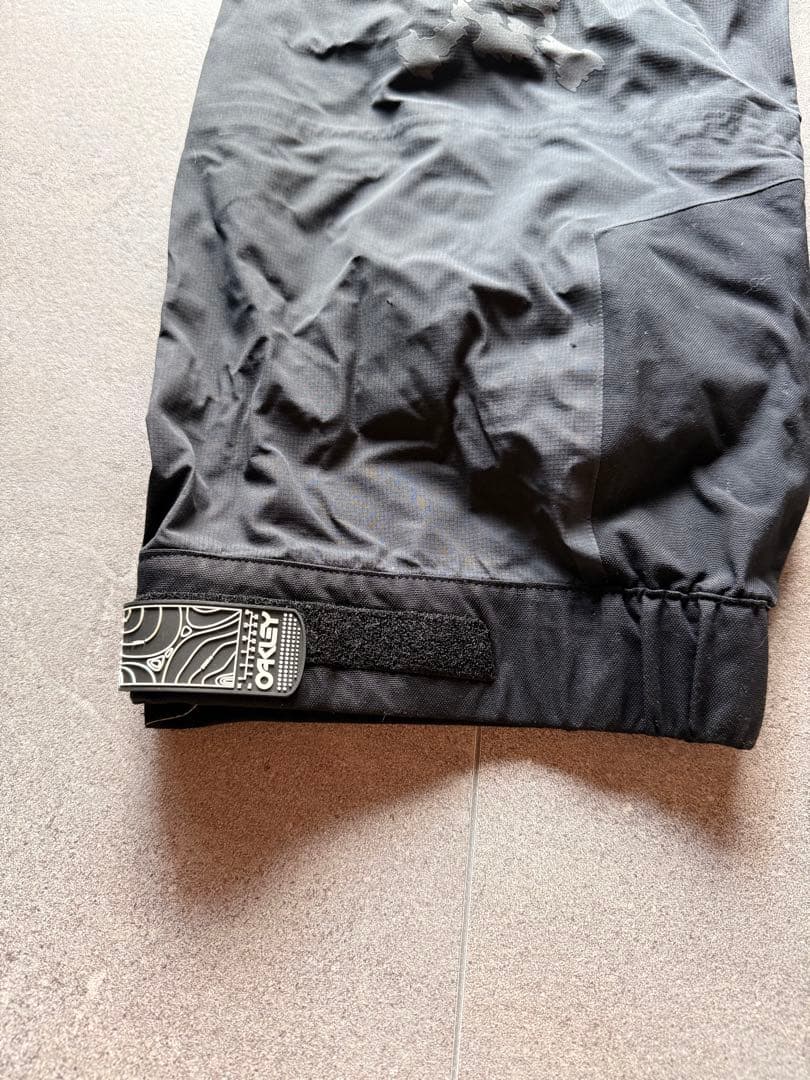 OAKLEY オークリー　ビブパンツ　スノーボードウェア　Lサイズ　美品