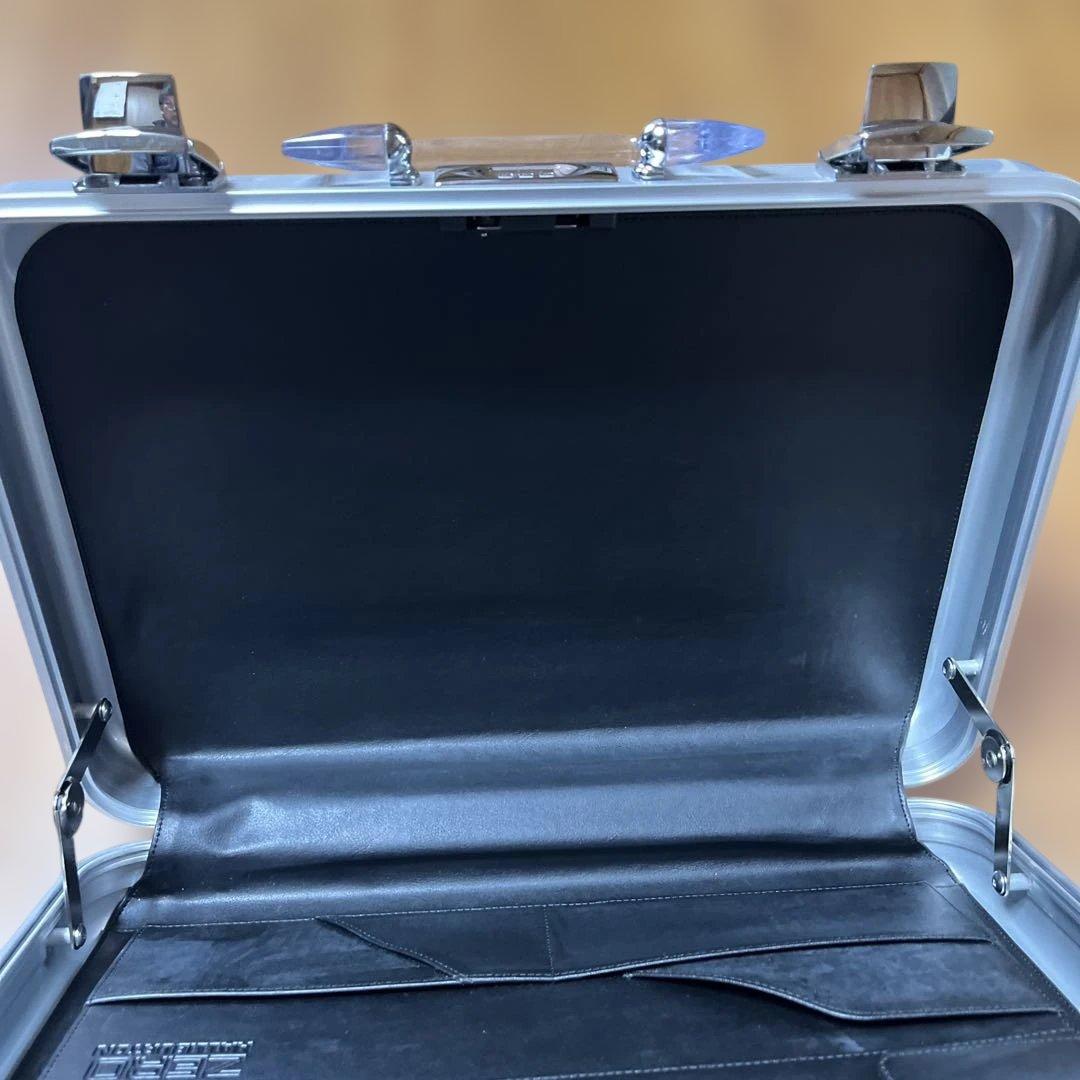 ZERO HALLIBURTON アタッシュケース