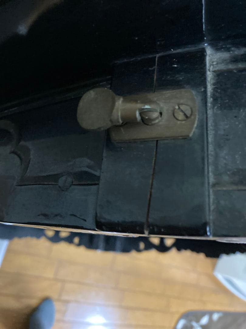 骨董品、漆塗りの母貝細工、鳳凰の貝細工 足はありません。壁飾りに