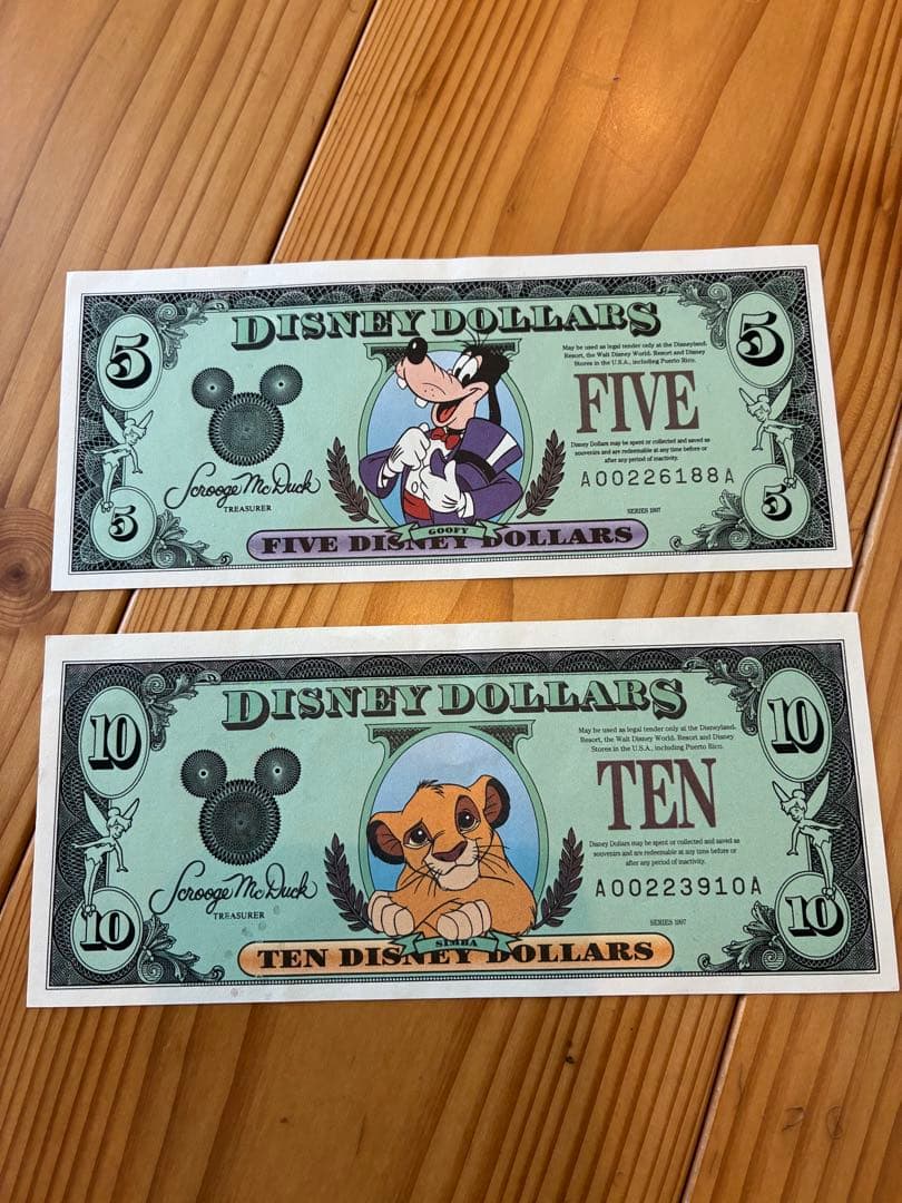 ディズニーダラー　Disney Dollars 4枚セット