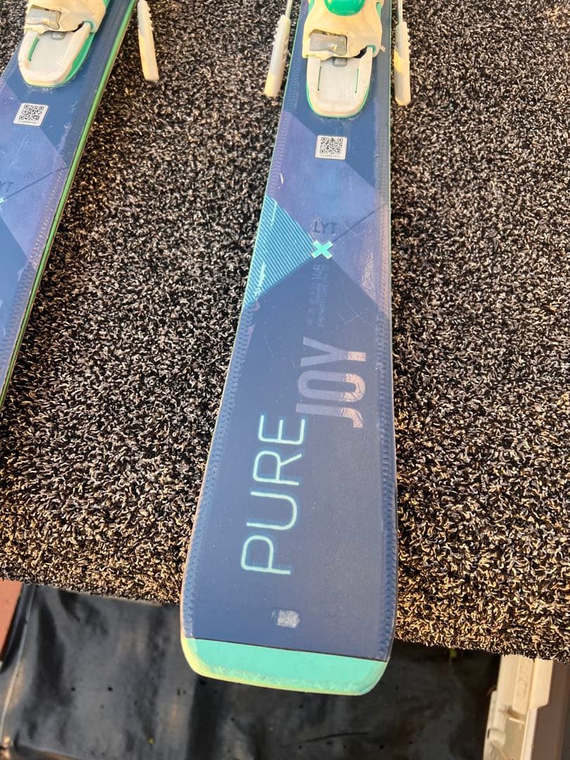 ヘッド　PURE JOY スキー 板 JOY 9 バインディング付き