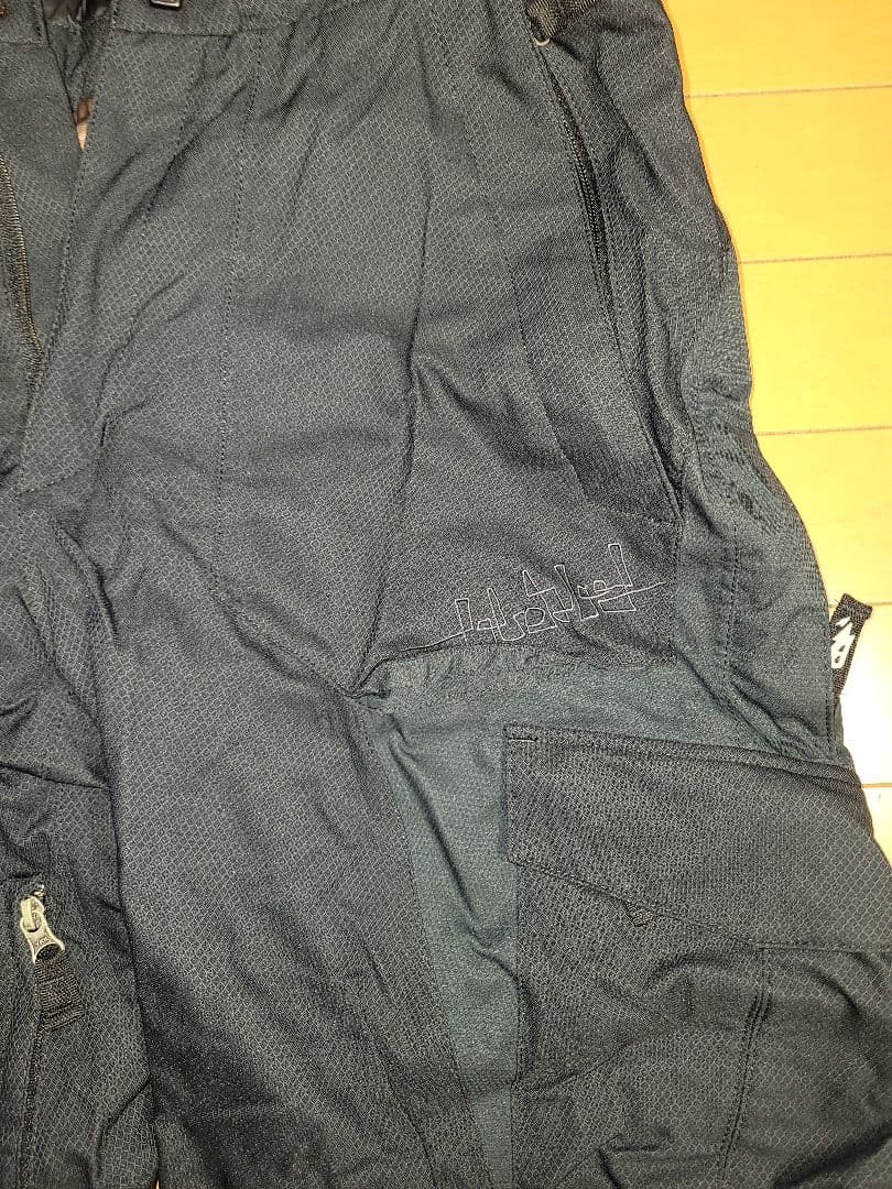 写真デザイン見て素材デザイン優れた、高級Husky ブラック スノーボードパンツ