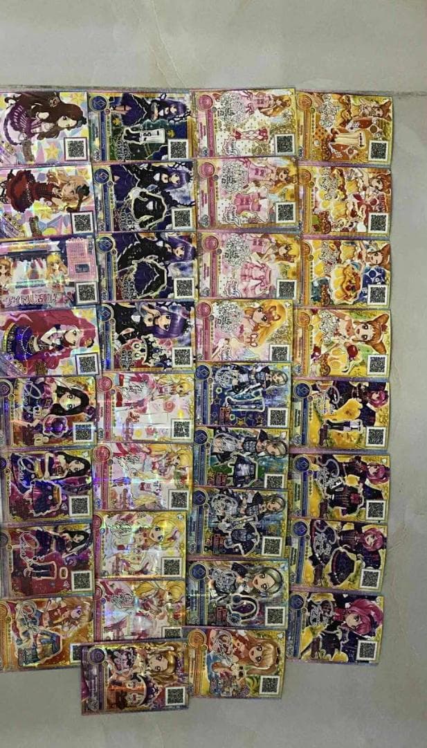 アイカツ カード 缶バッジ 大量 まとめ売り