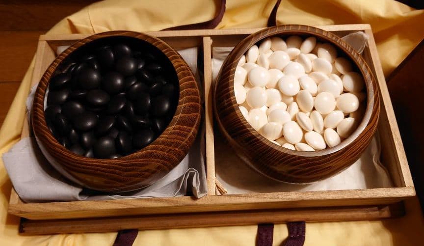 希少！国産本榧　　足つき高級碁盤と碁石のセット　6.6寸