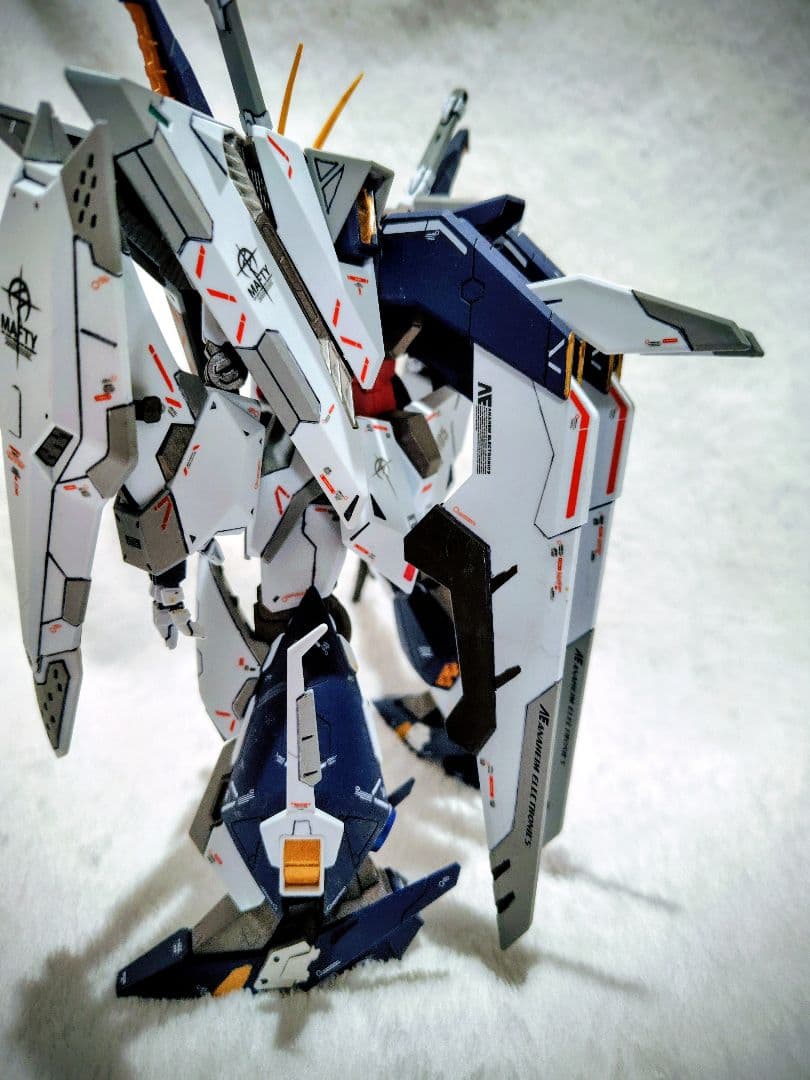 塗装済み完成品HGクスィーガンダム　汚れや欠品あり