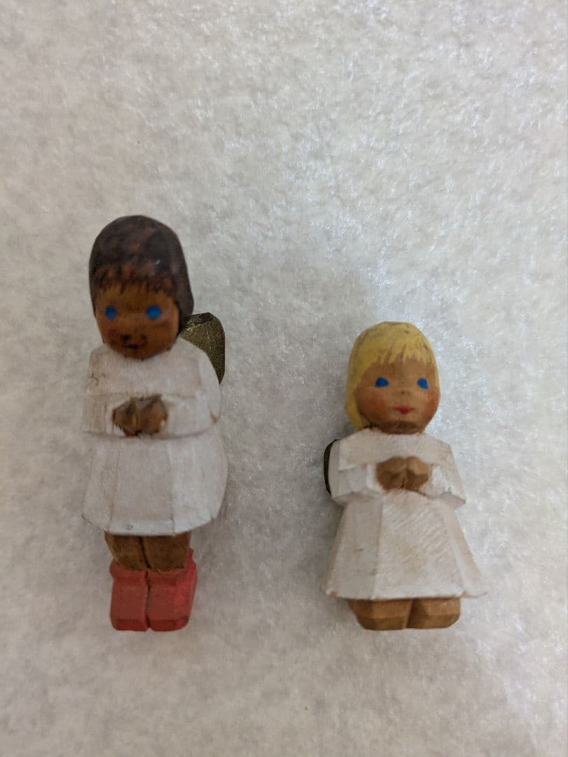 HAHN社天使の木彫り人形２体(ドイツ製)