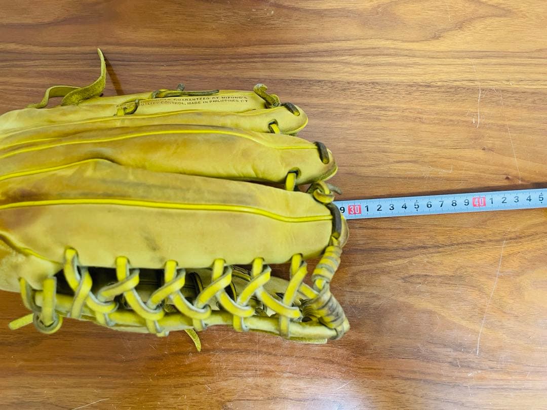 ミズノ　Mizuno Gaucho 軟式グローブ 右投げ用 イエロー　外野手向き