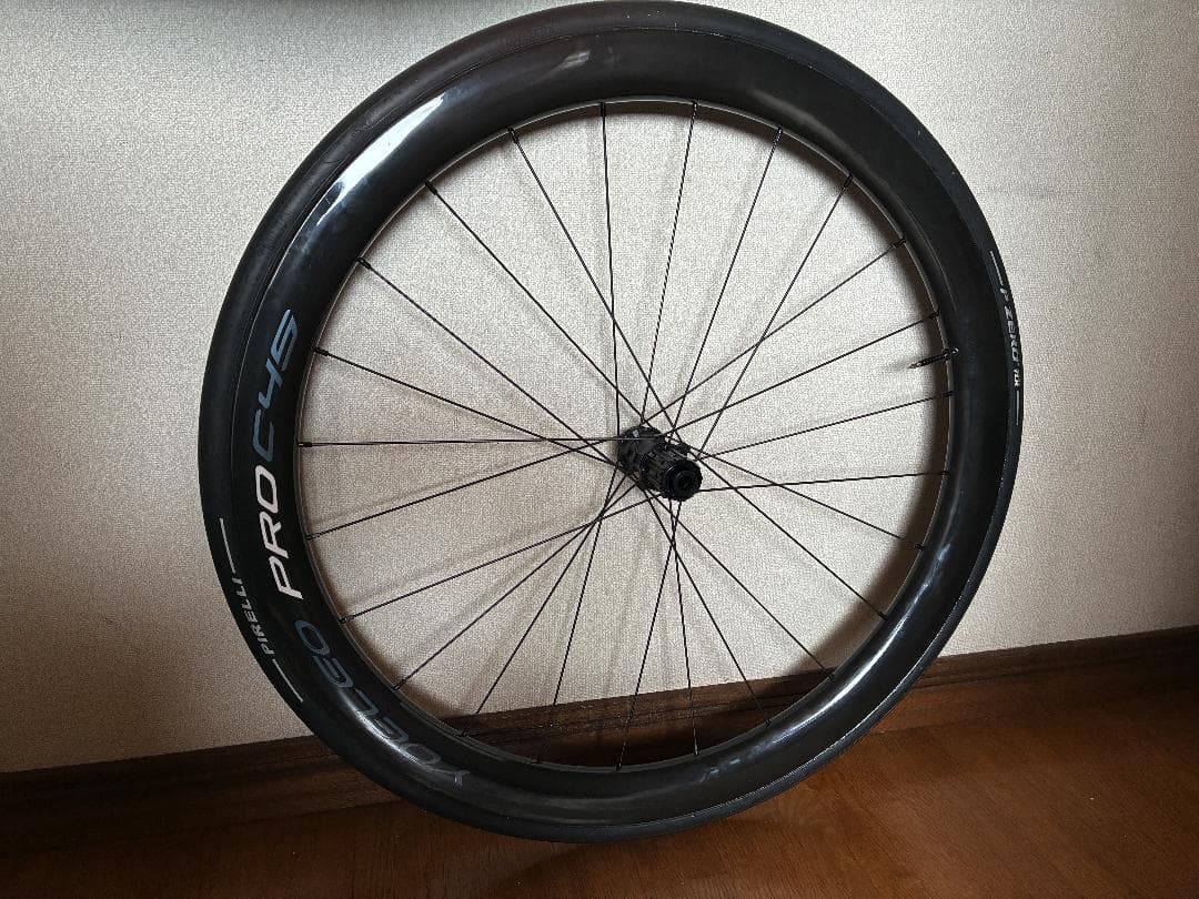 YOELEO SAT C45 DB PRO NXTタイヤはピレリ P ZERO