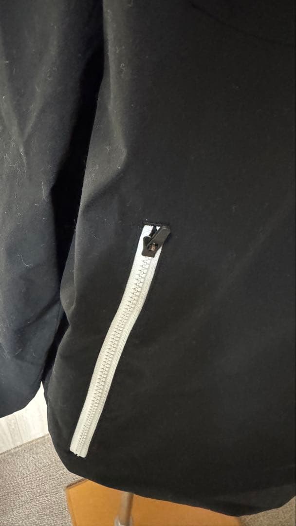 BEAMS 撥水 ストレッチフルジップフーディ ブラック