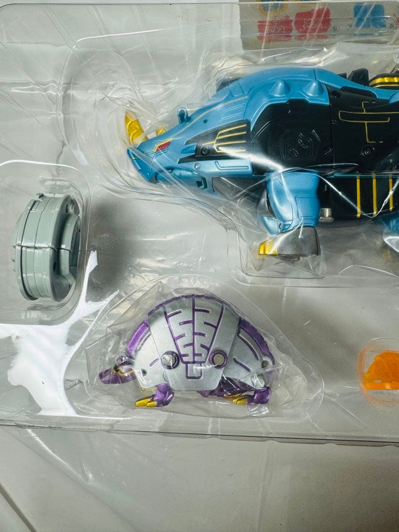 百獣戦隊ガオレンジャー パワーアニマルシリーズ5 ガオライノス＆ガオマジロ