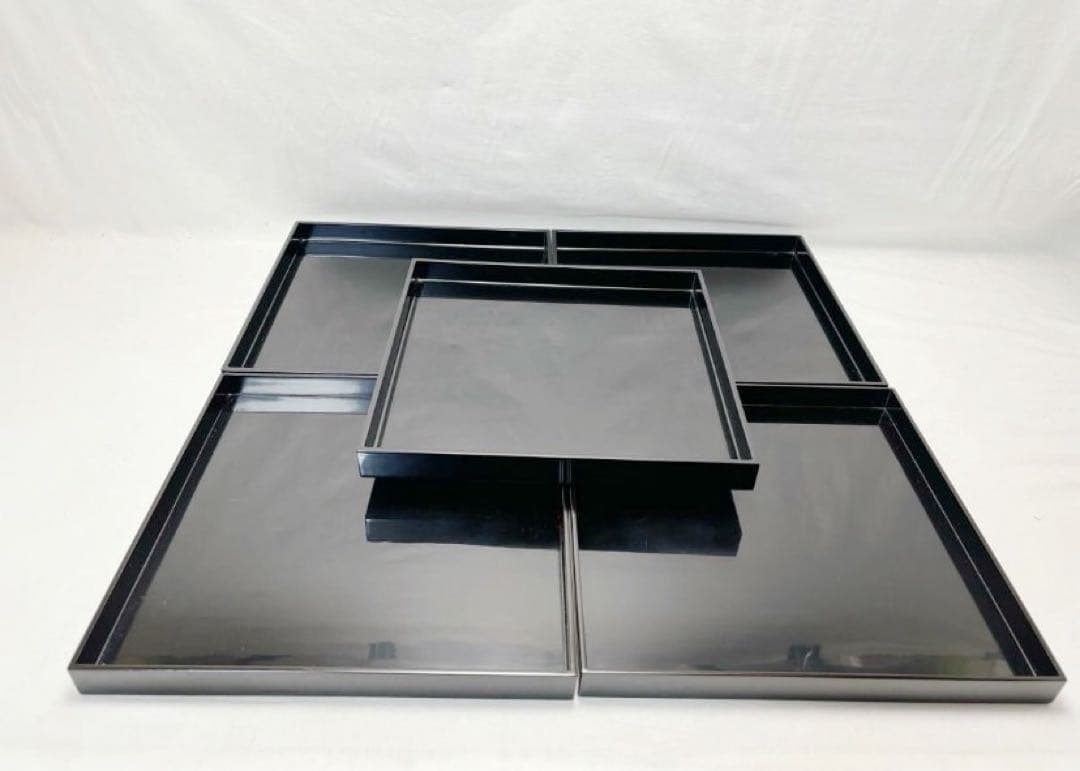 美品 懐石道具 木製黒真塗 四方膳 会席膳 平膳 5客揃 懐石盆 銘々盆 紙箱