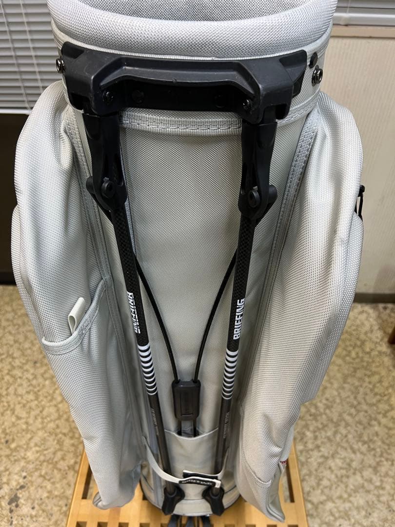 ブリーフィング✖️ GRAPHITE DESIGN CR-10 キャディバッグ