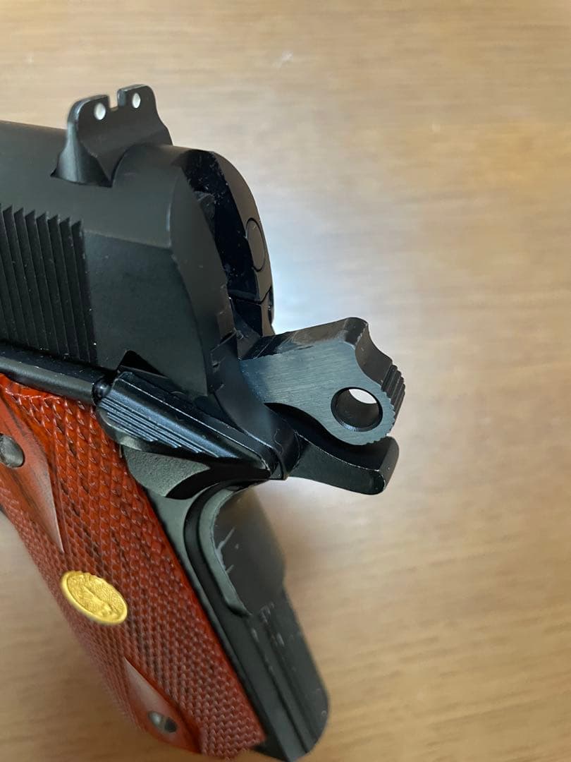 ウエスタンアームズ　コルトオフィサーズ　ガスブロハンドガン