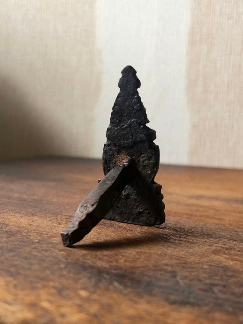 チベット　宝塔形金具　古鉄　釘隠し　残欠　ブロカント　鉄製　トクチャ