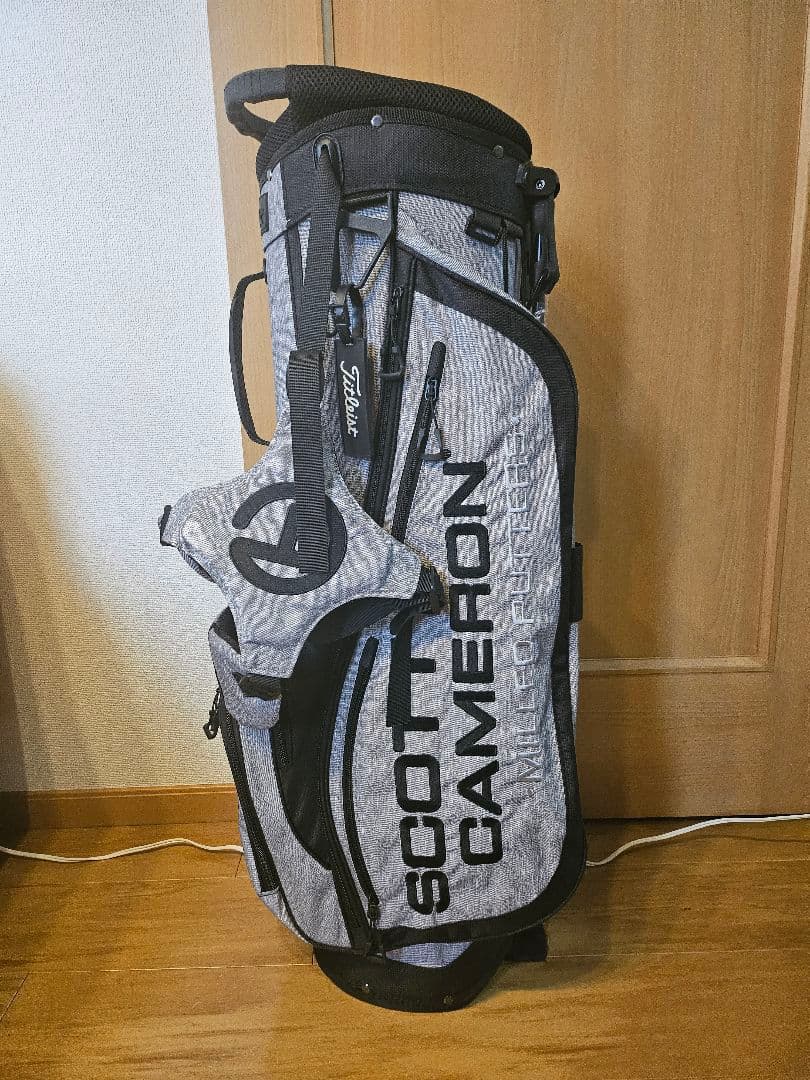 スタンド式ゴルフバッグ グレー・ブラック