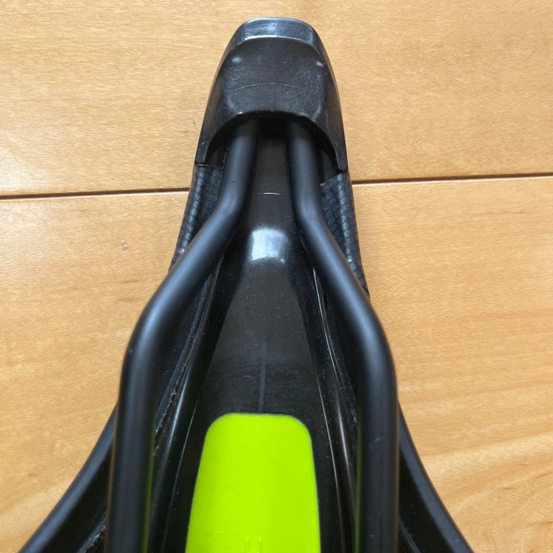 Specialized Mimic サドル ブラック　143mm