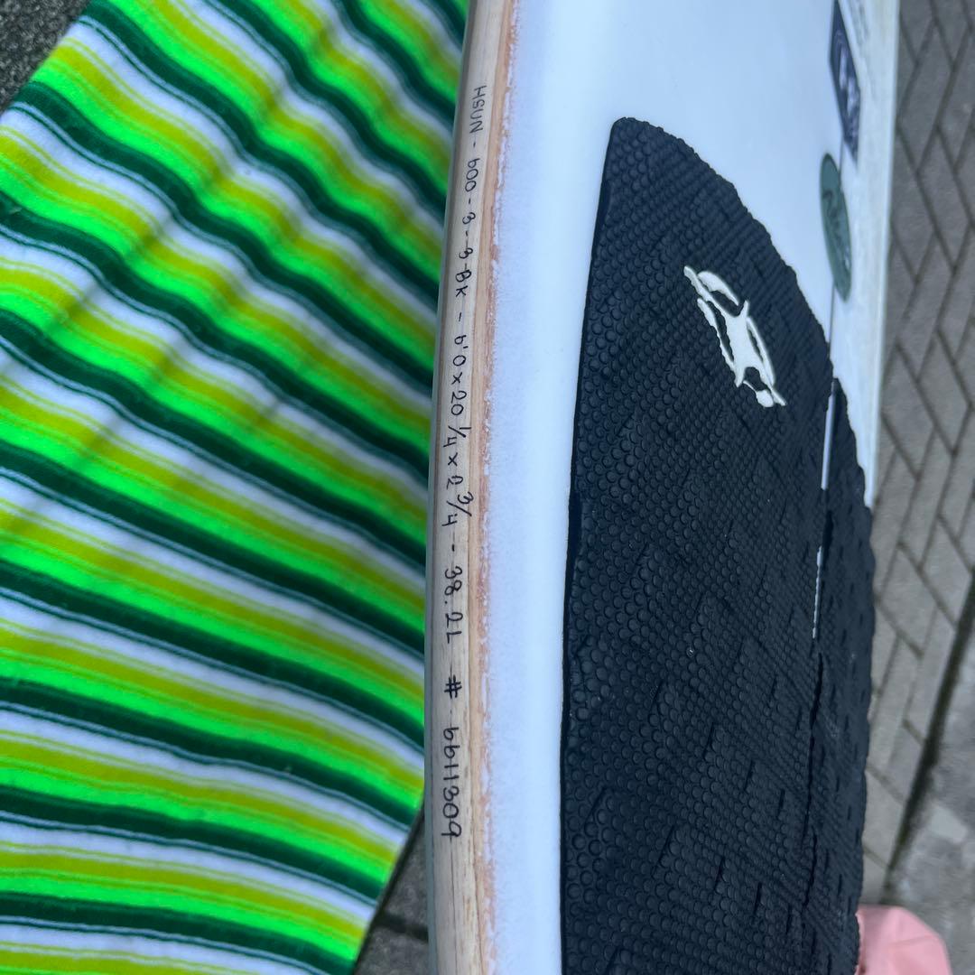 ※手渡し希望SUNDAY MACHADO ショートボード HELIUM