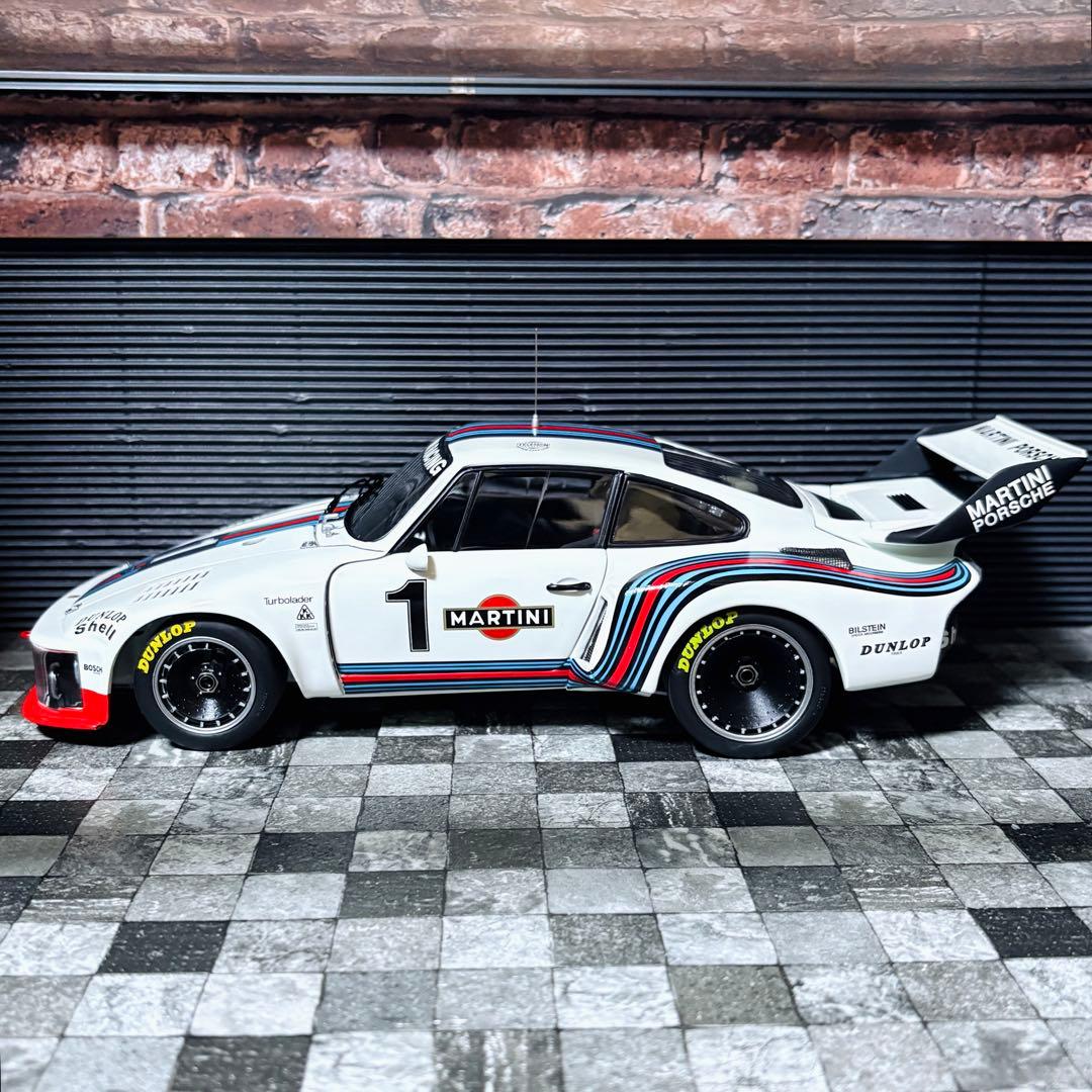 1/18 EXOTO ポルシェ 935 マルティニ レーシング 1976