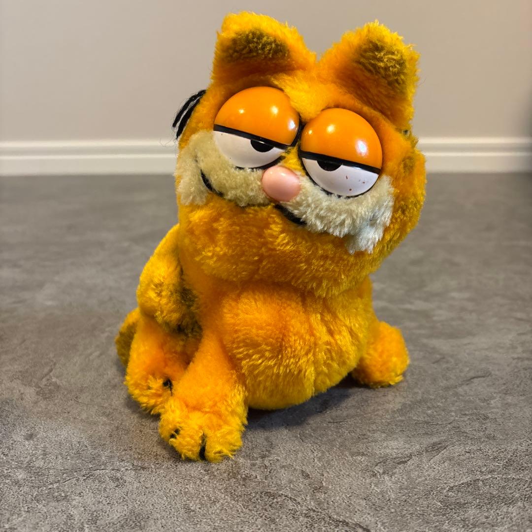 ガーフィールド お座りミニぬいぐるみ 赤字